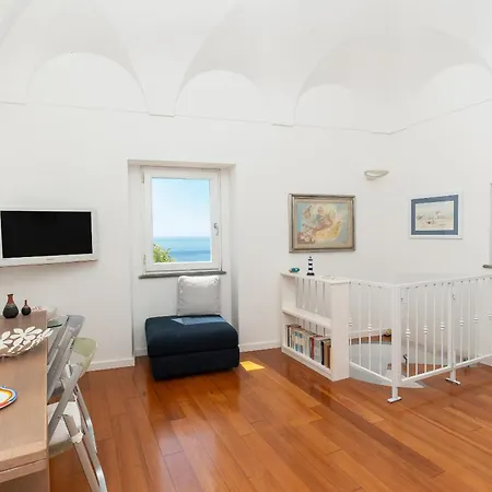Sorrento Realty Holidays - Casa Amagae Villa Praiano